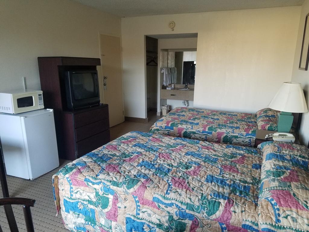 American Inn Skippers/Emporia Area Экстерьер фото