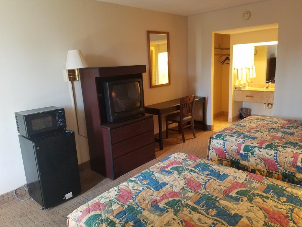 American Inn Skippers/Emporia Area Экстерьер фото
